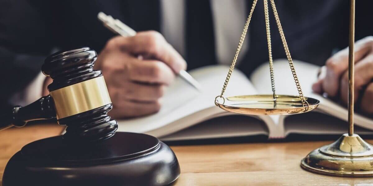 Затримання за статтею 307 КК України: що робити в перші 2 години?