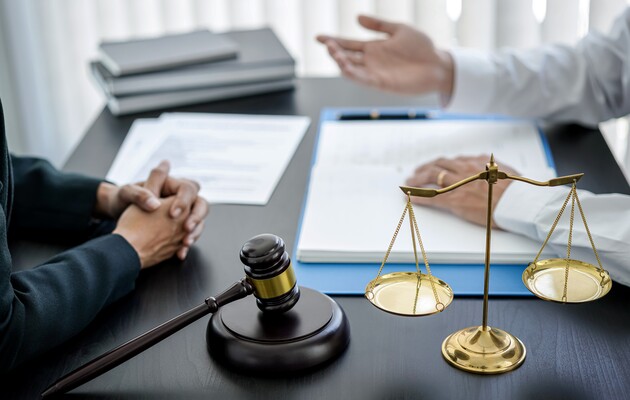 Безкоштовна юридична консультація: де отримати та що вона включає