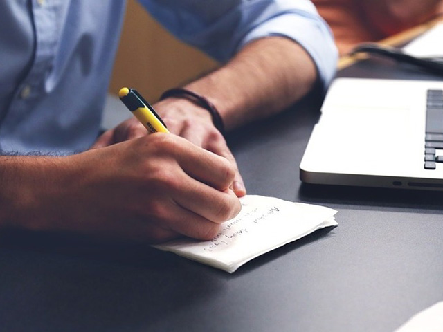 Реєстрація іноземців в Україні